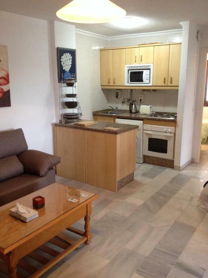 Costa Del Sol Apartment เบนัลมาเดนา ภายนอก รูปภาพ